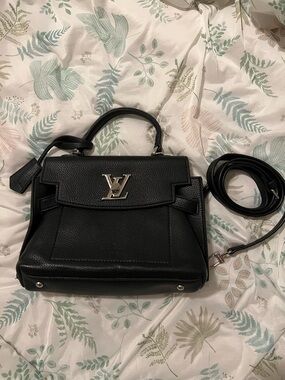 Source Unknown Black Leather Top-Handle Satchel with Silver LV Accent